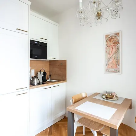 Little Chateau * Prag