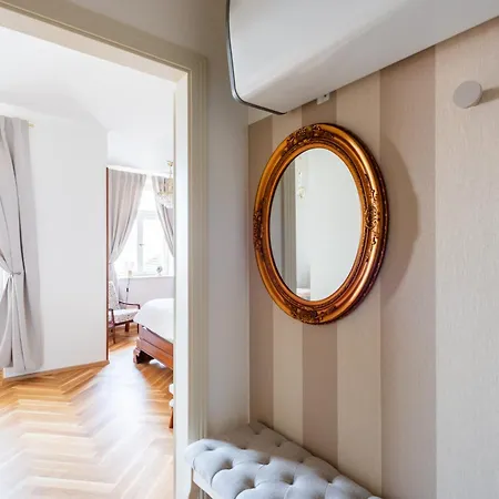 Lejlighed Little Chateau *