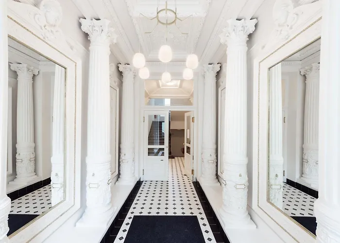 Little Chateau شقة براغ