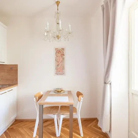 Little Chateau Apartment